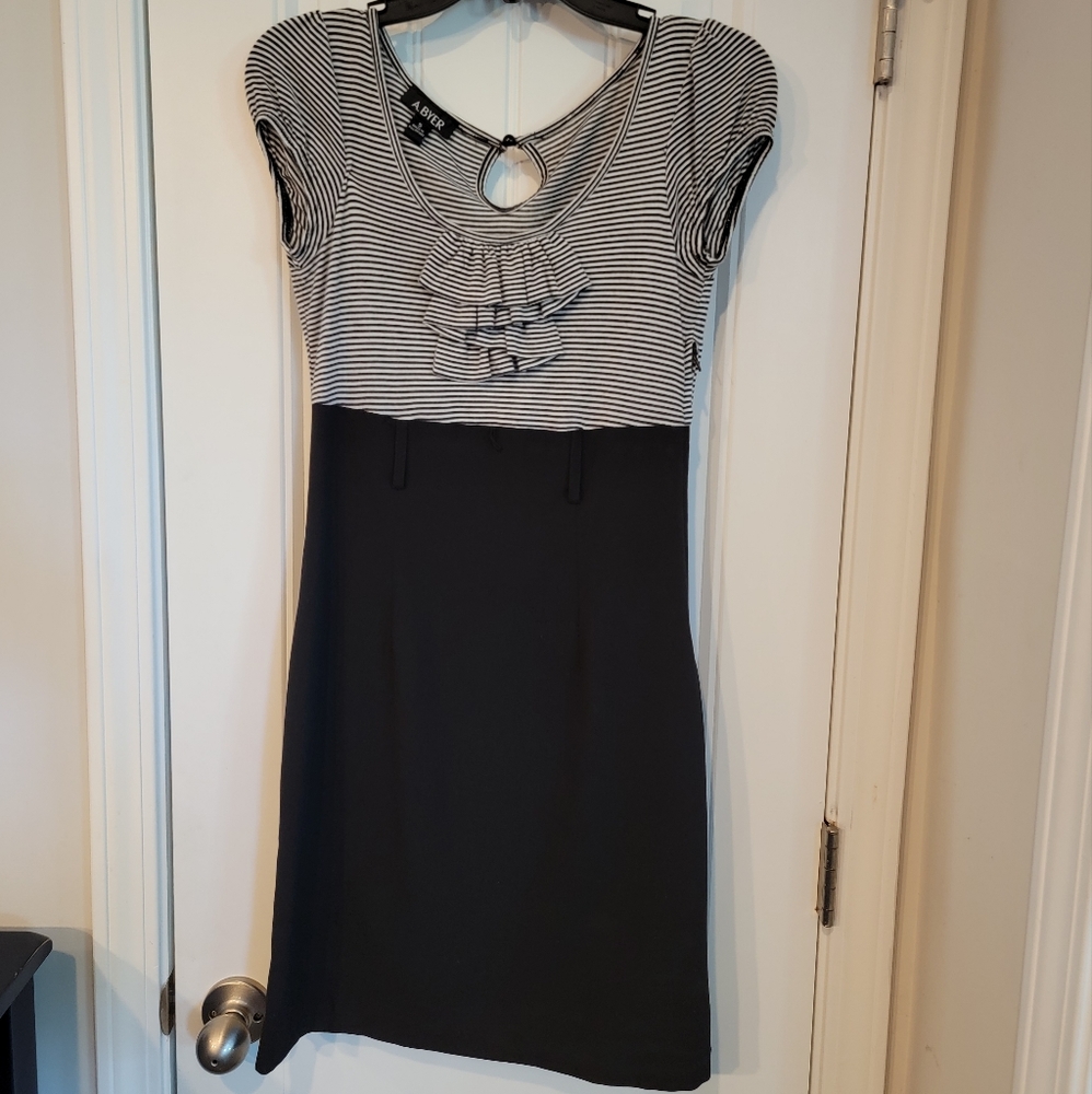 Girl's dress